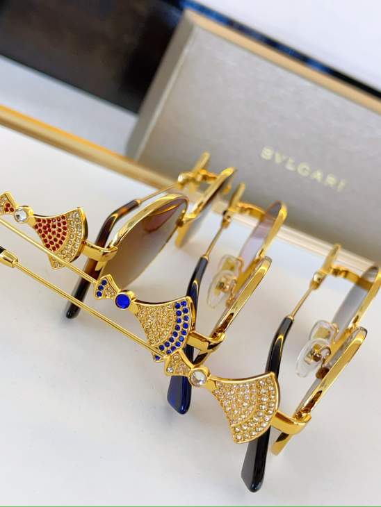 Picture of Bvlgari Sunglasses _SKUfw80049623fw
